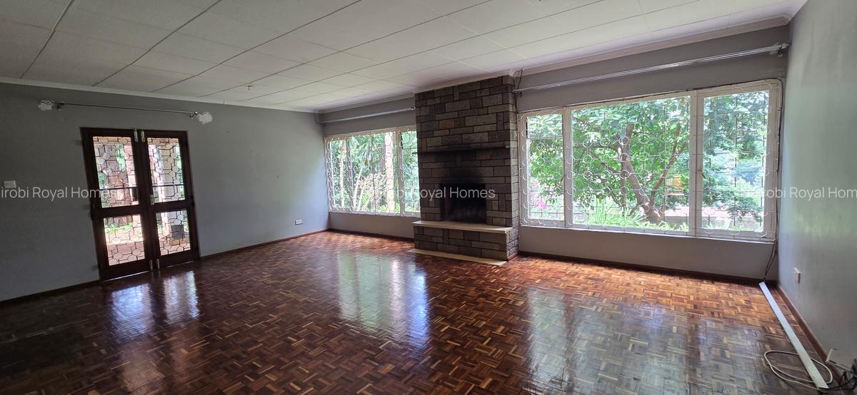 4 Bed House with En Suite at Kyuna - 11