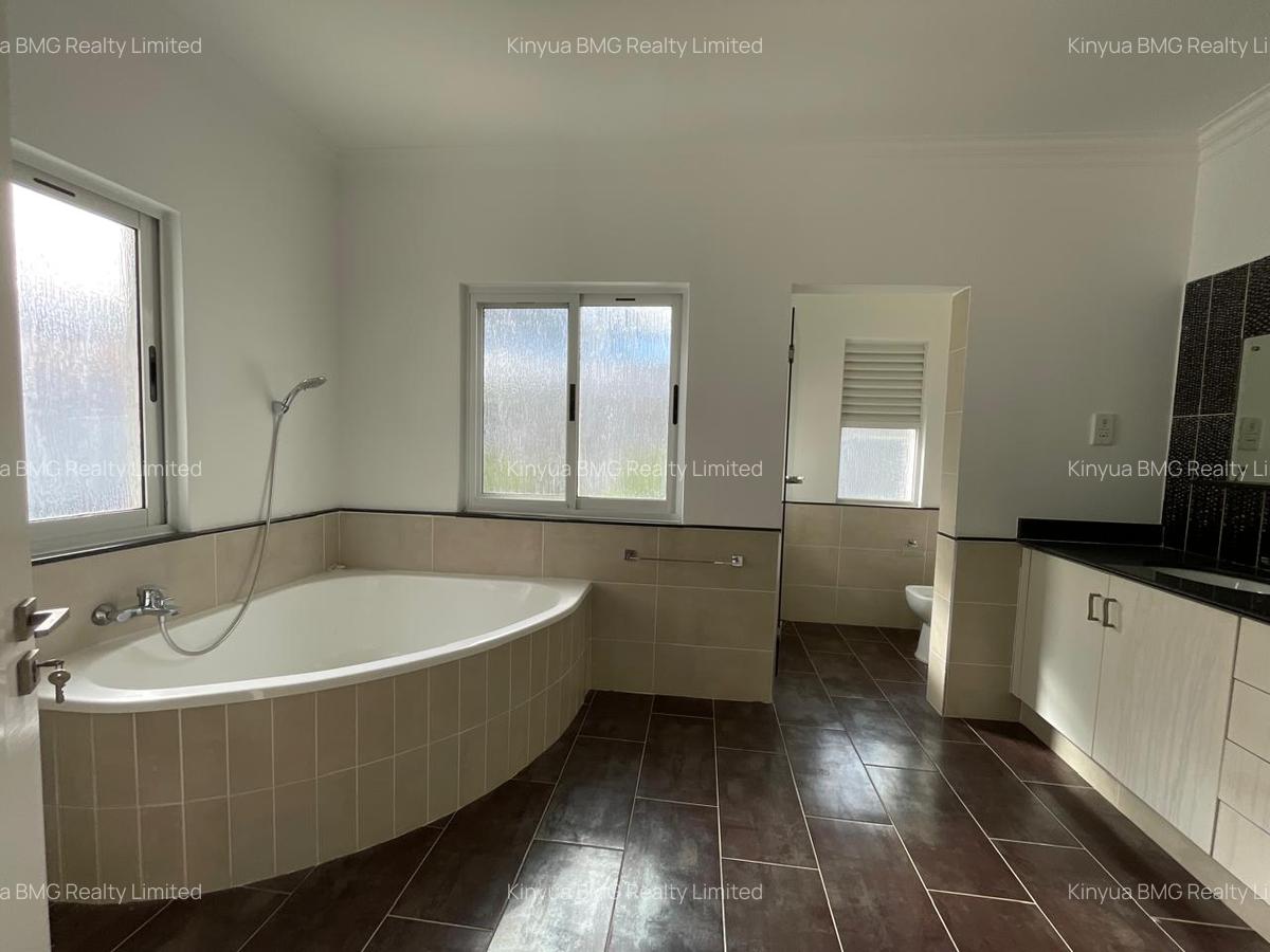 Serviced 3 Bed Apartment with En Suite in Nyali Area - 8