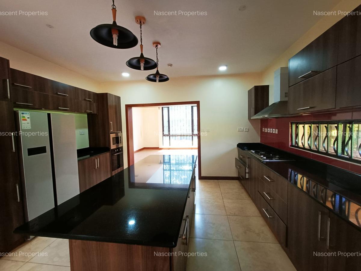 4 Bed House with En Suite in Runda - 5