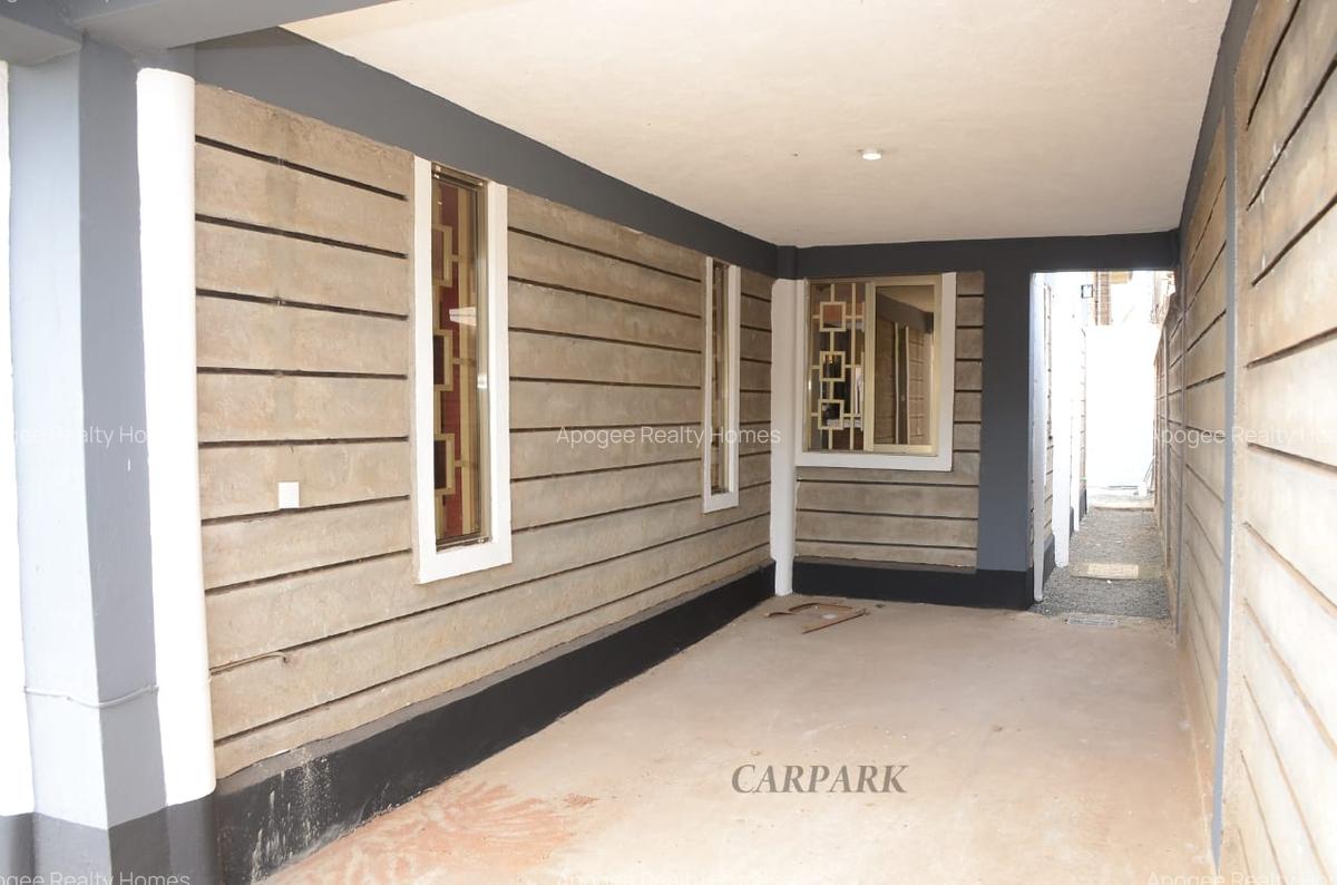 4 Bed House with En Suite at Membley - 18