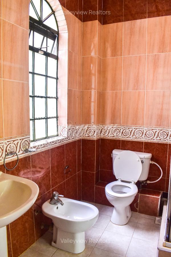 5 Bed Townhouse with En Suite at Kileleshwa - 10