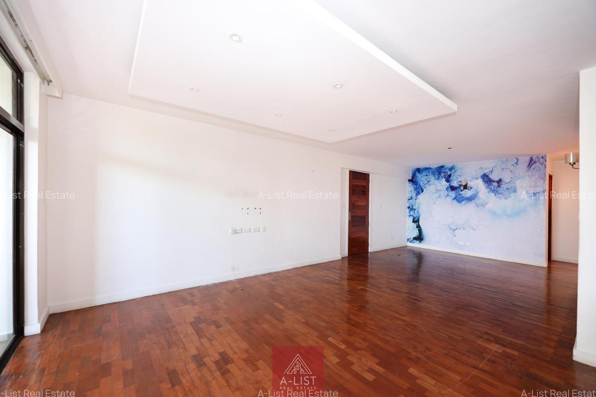 2 Bed Apartment with En Suite at Dennis Pritt - 11