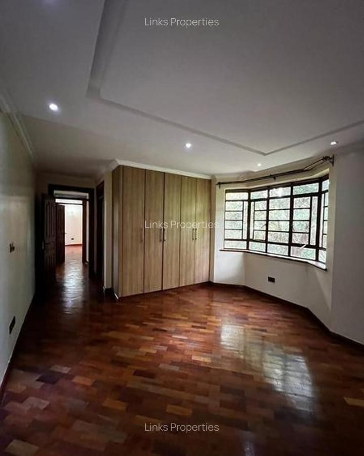 4 Bed Townhouse with En Suite at Karen - 6