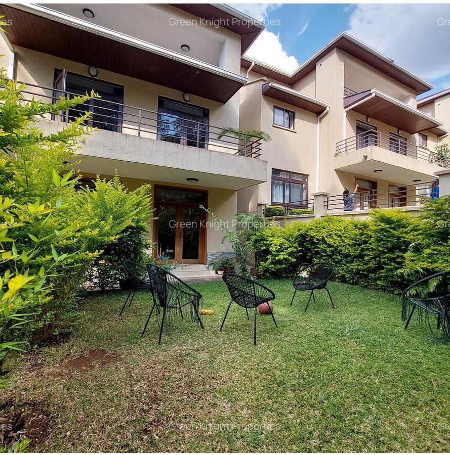5 Bed Townhouse with En Suite in Lavington - 1
