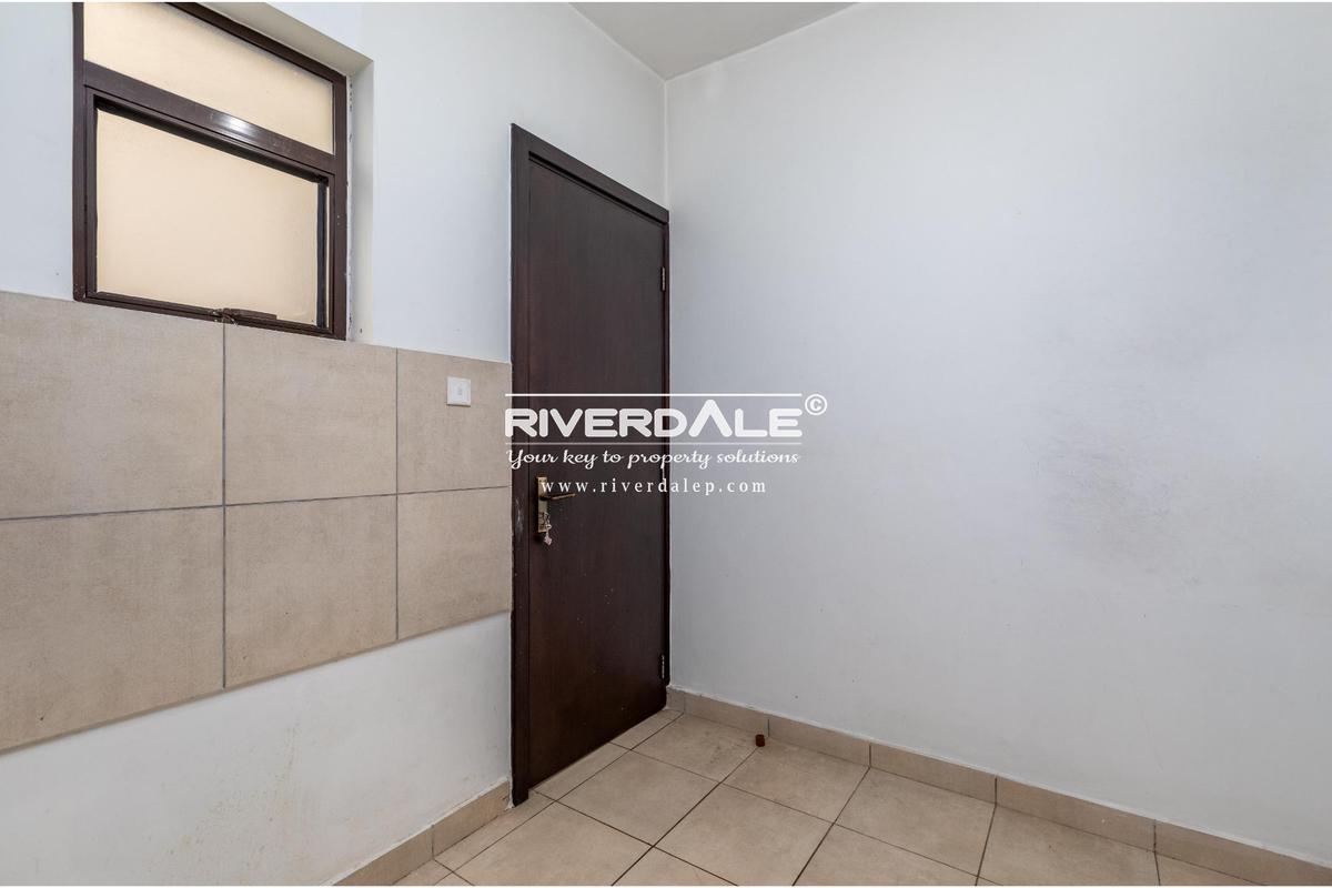 3 Bed Apartment with En Suite in General Mathenge - 5