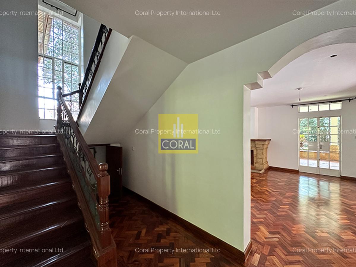 5 Bed House in Rosslyn - 16