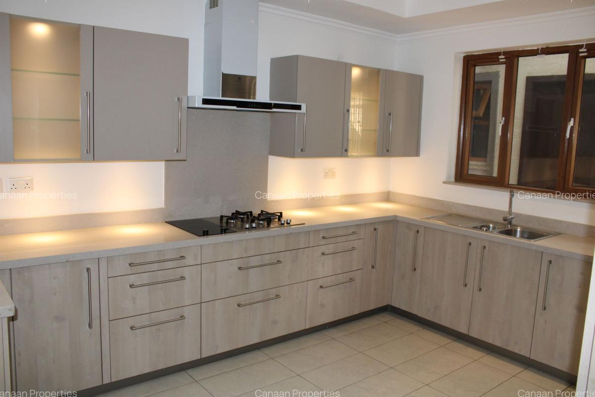 3 Bed Apartment with En Suite in Westlands Area - 6