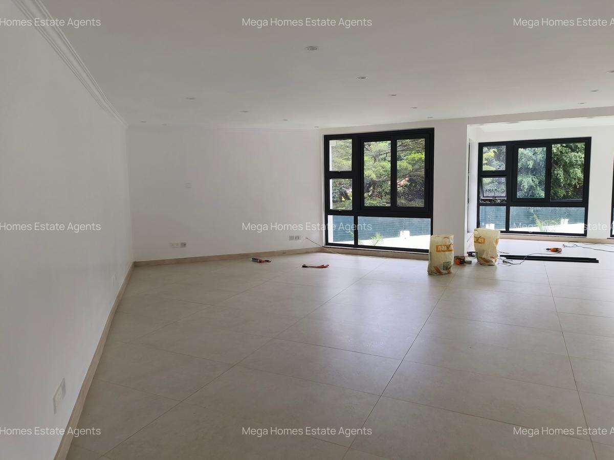 7 Bed House with En Suite in Runda - 6