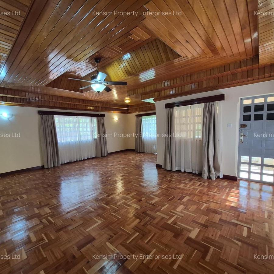 5 Bed House with En Suite in Runda - 13