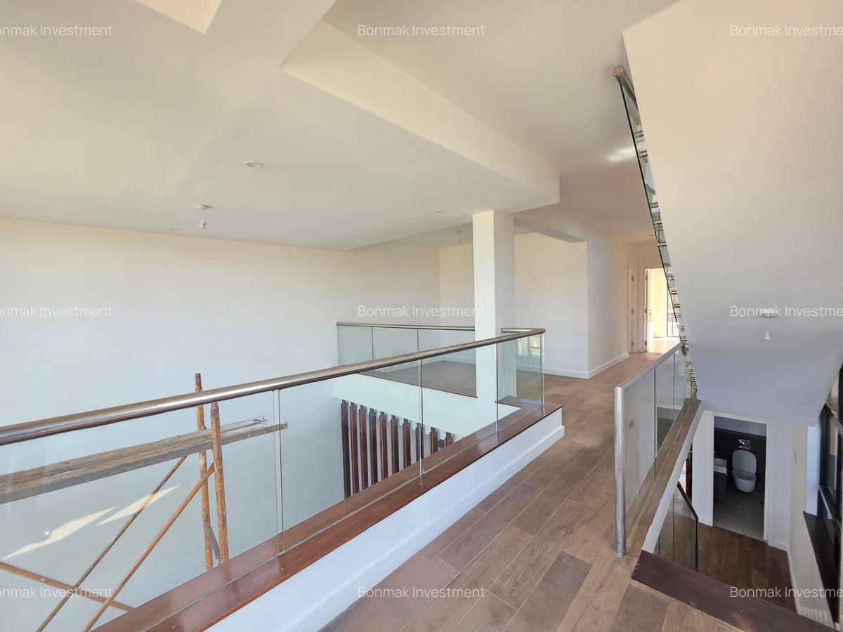 4 Bed Townhouse with En Suite at Loresho. - 12