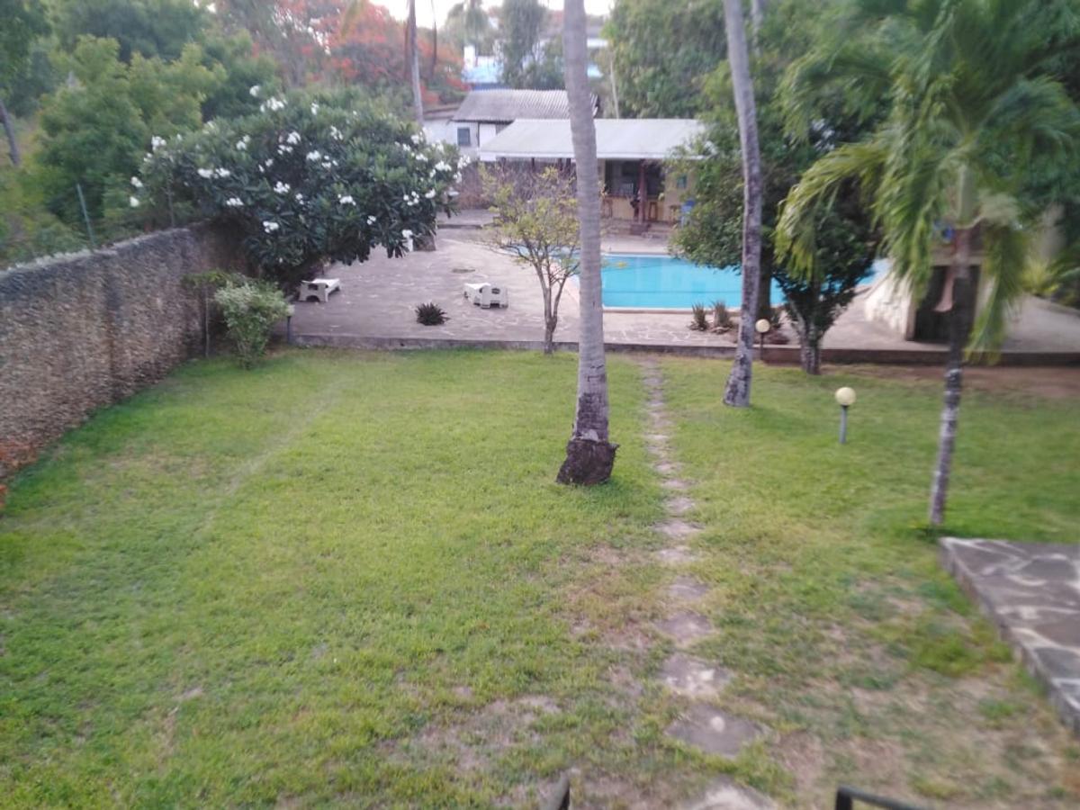 Furnished Commercial Property with Service Charge Included in Kikambala - 6