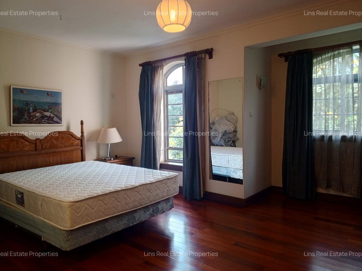 Serviced 3 Bed Apartment with En Suite in Riverside - 18