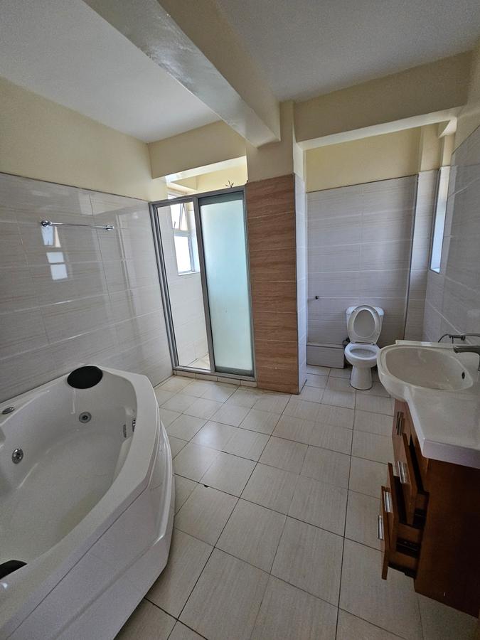 3 Bed Apartment with En Suite at Kilimani - 10