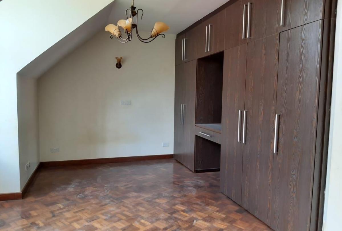 4 Bed Townhouse with Staff Quarters in Lavington - 8