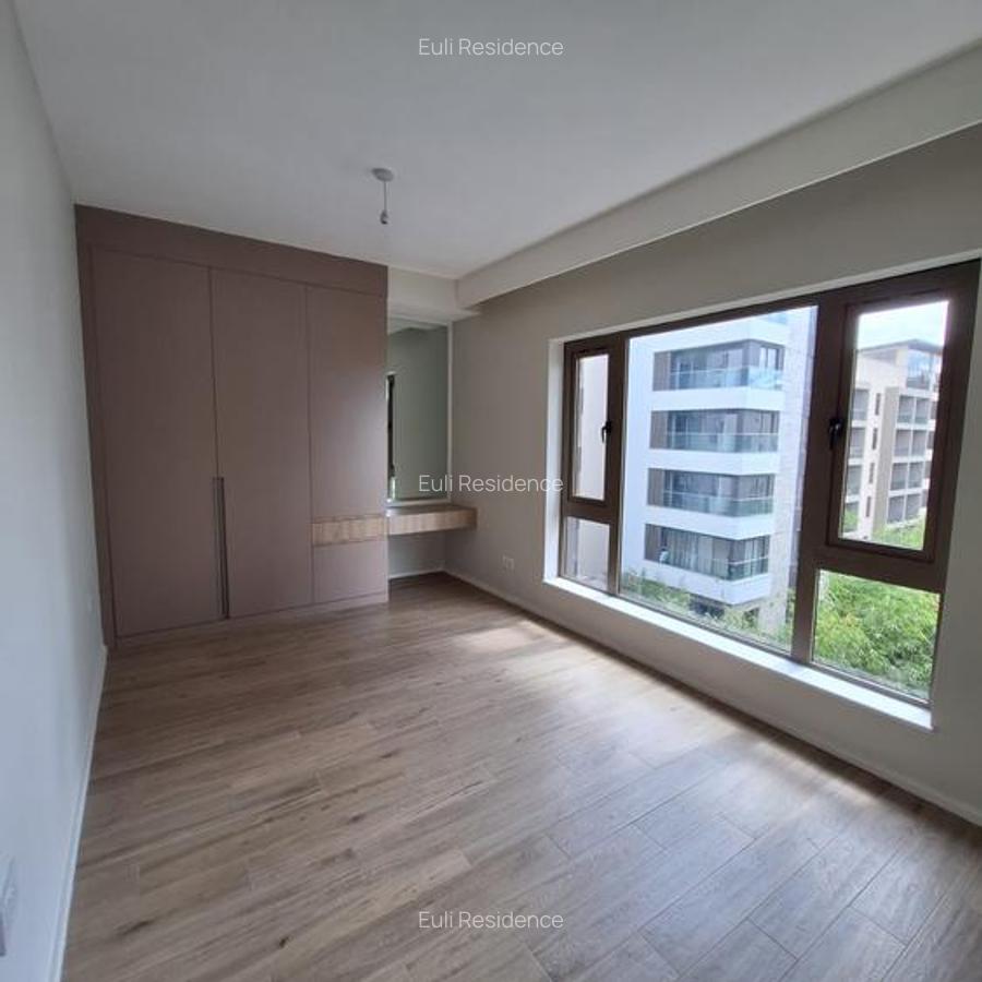 3 Bed Apartment with En Suite at Red Hill - 3