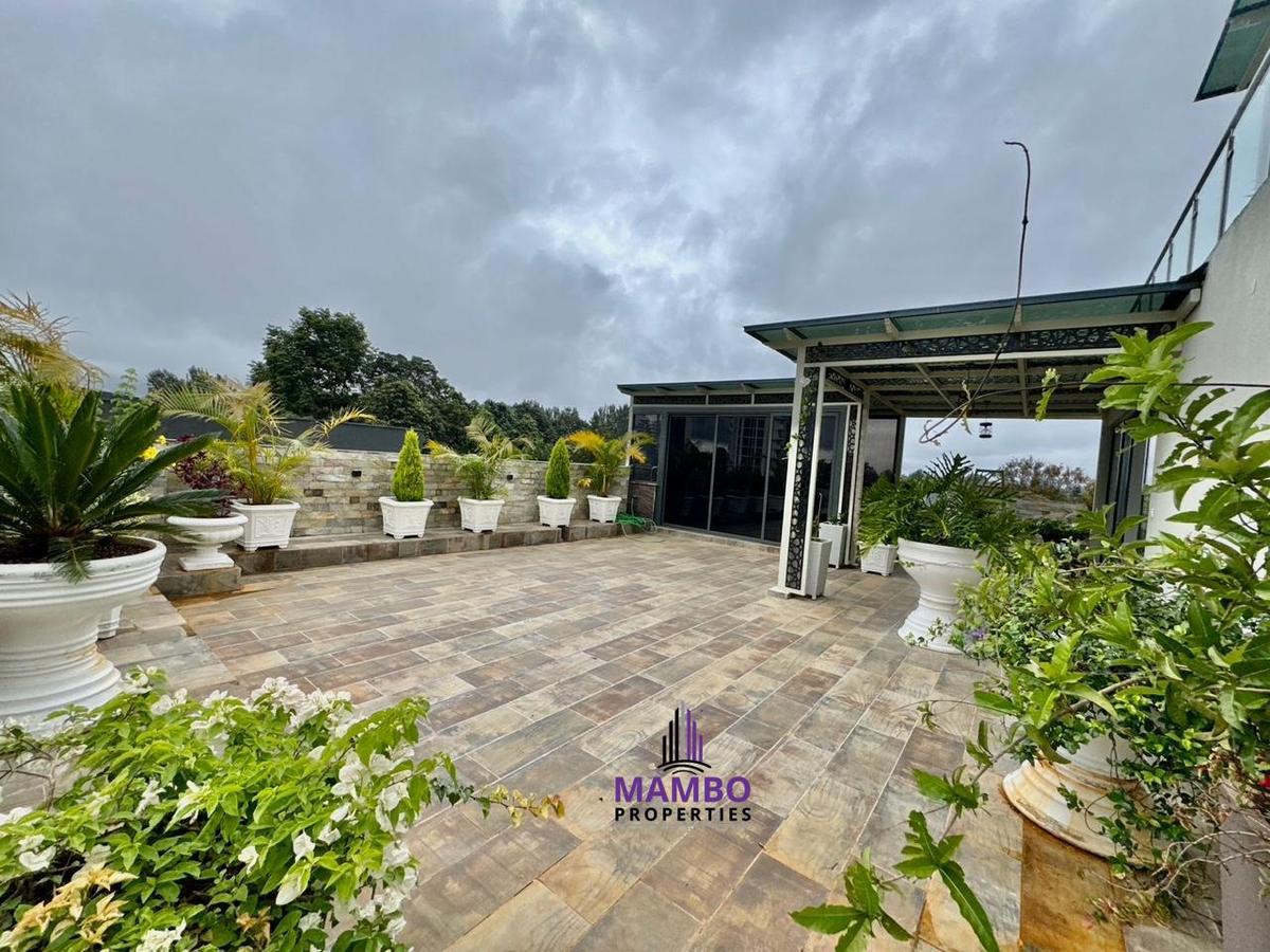 4 Bed Apartment with En Suite at Two Rivers - 2