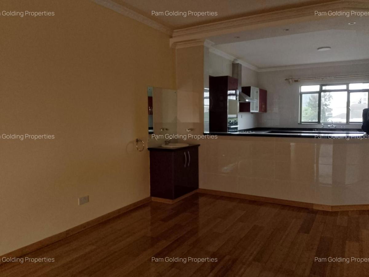 3 Bed Apartment with En Suite in Kilimani - 5