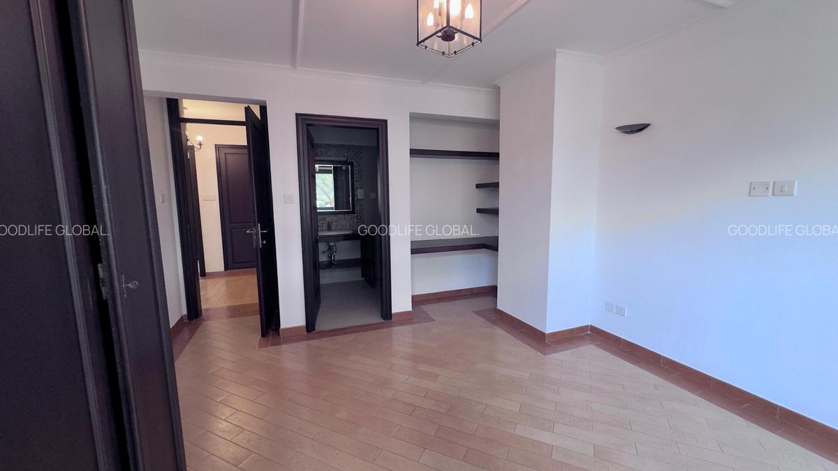 3 Bed Villa with En Suite at Spring Valley - 17