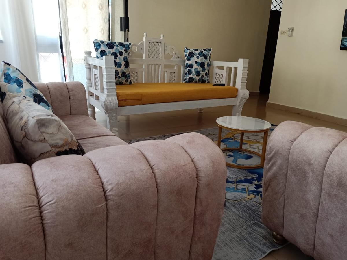 Serviced 3 Bed Apartment with En Suite at 2Nd Avenue Nyali - 13