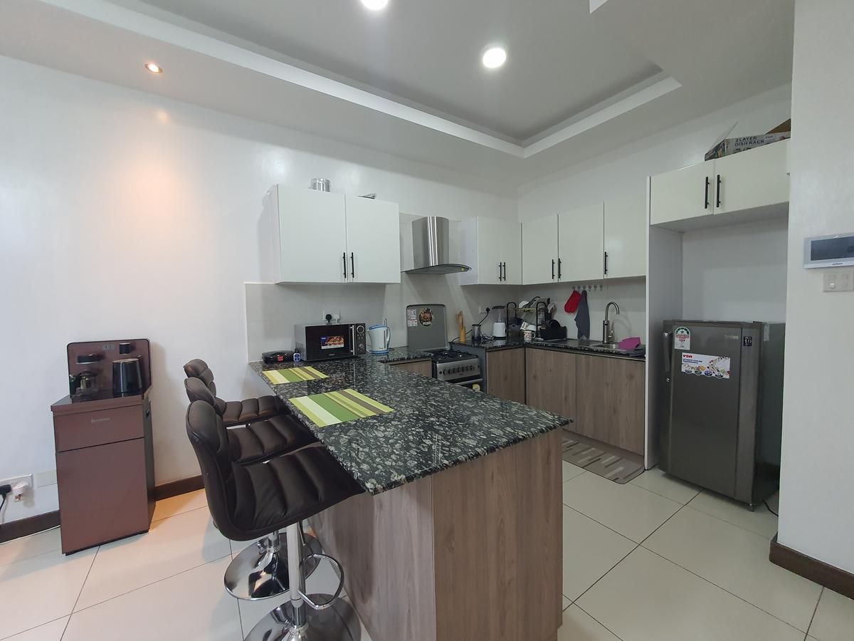 Serviced 1 Bed Apartment with En Suite at Batians Lane - 6