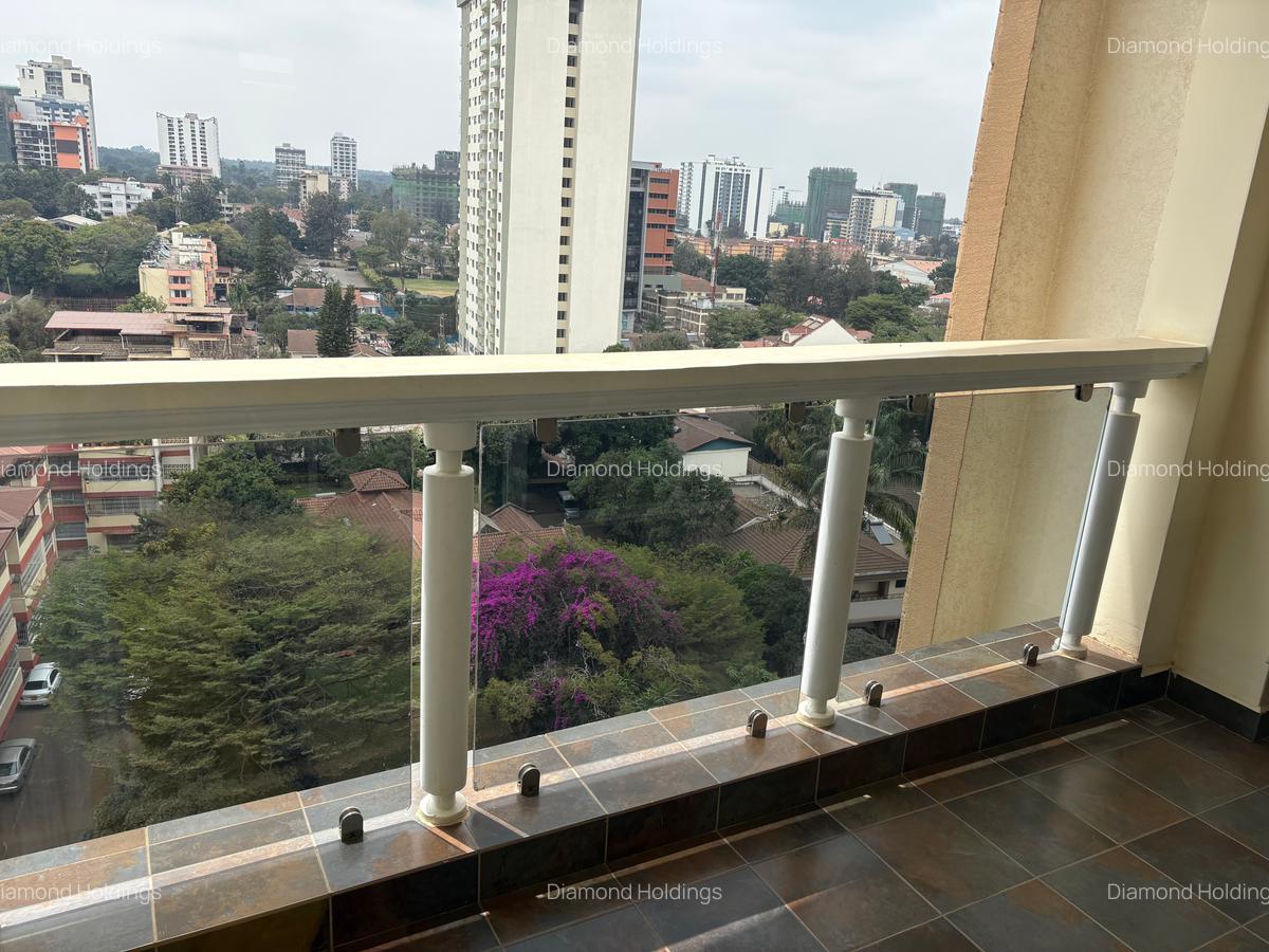 2 Bed Apartment with En Suite in Parklands - 5