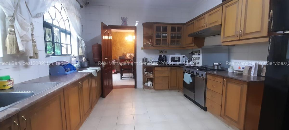 5 Bed Villa with En Suite in General Mathenge - 7