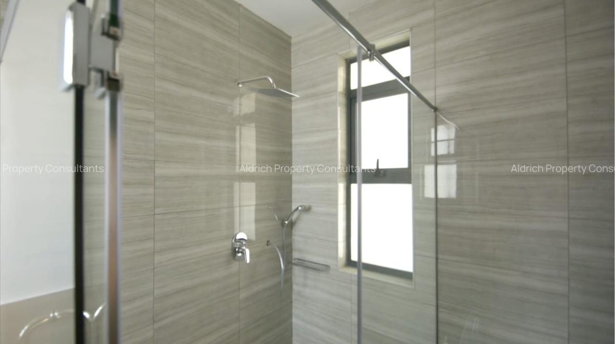 4 Bed Townhouse with En Suite in Garden Estate - 9