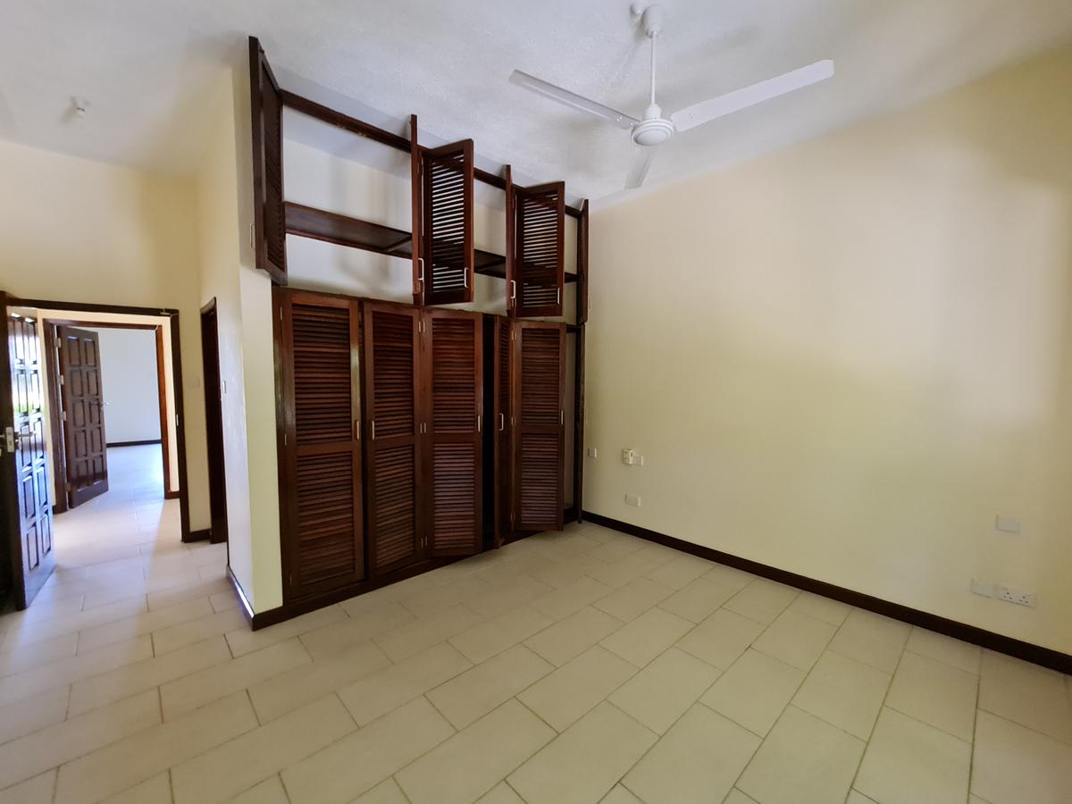 3 Bed Apartment with En Suite in Nyali Area - 9