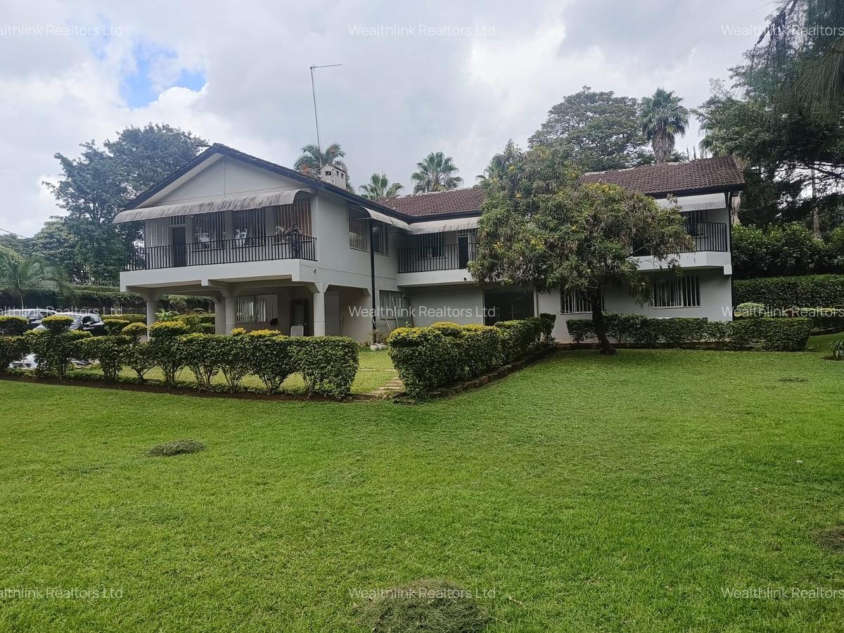 5 Bed House with En Suite at Nyari - 4