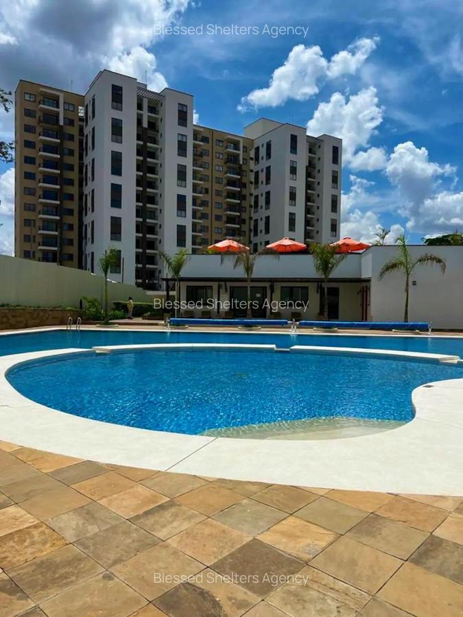 Serviced 1 Bed Apartment with En Suite in Garden Estate - 12