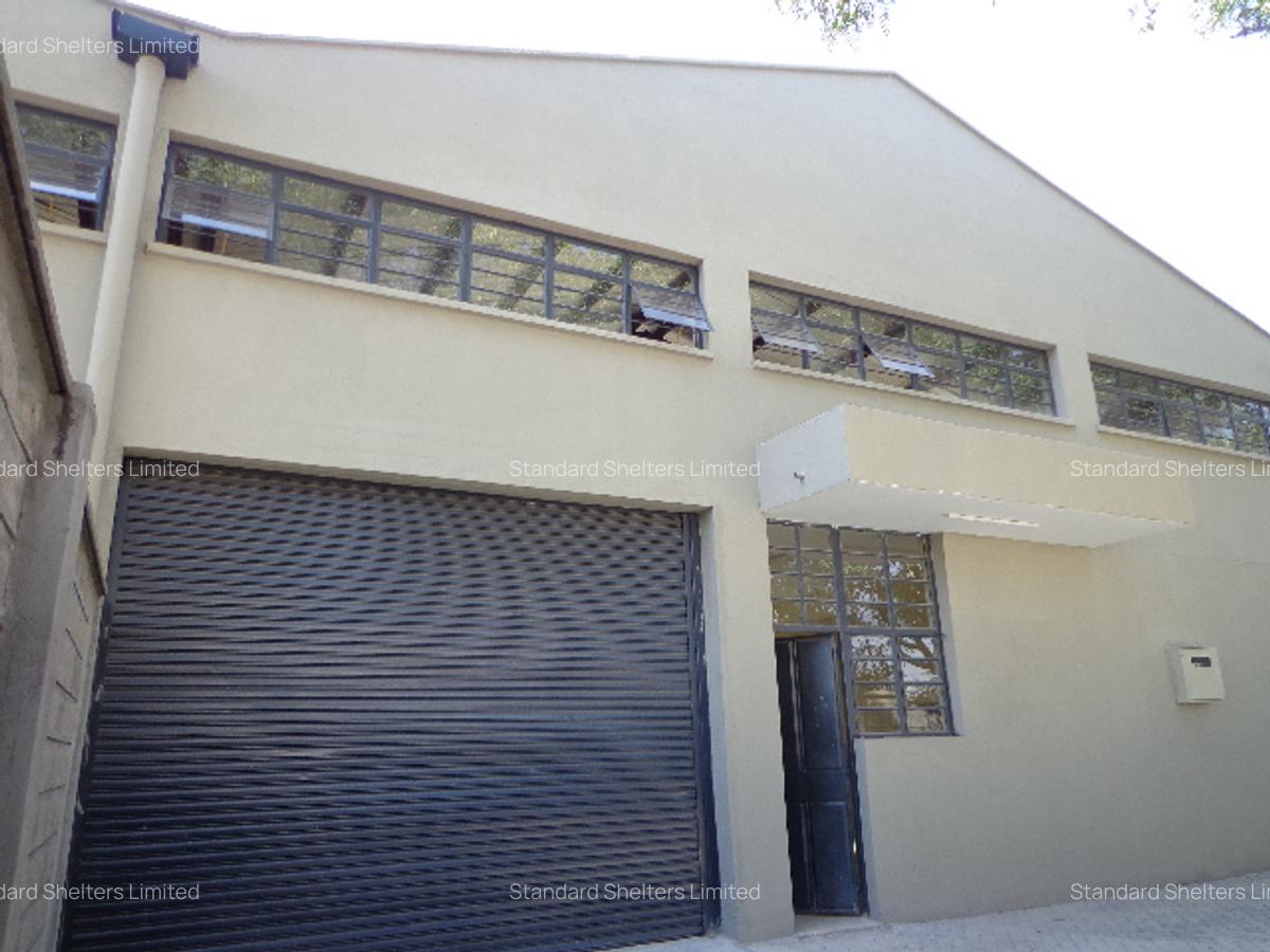 7,089 ft² Warehouse with Parking in Industrial Area - 2