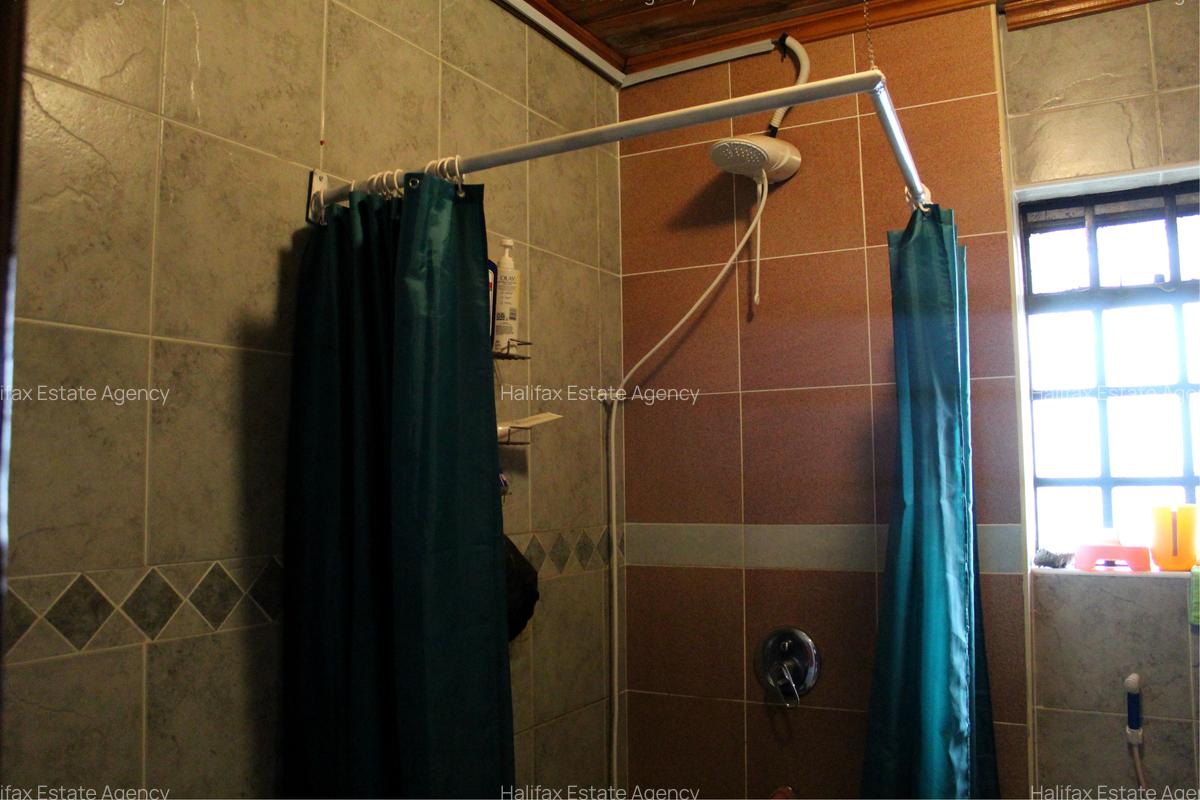 4 Bed Apartment with En Suite in Brookside - 8