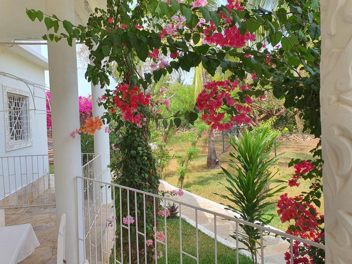 4 Bed Villa with En Suite in Malindi - 14