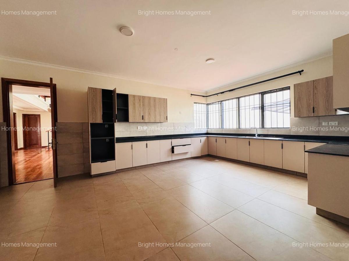 5 Bed Villa with En Suite in Loresho - 7