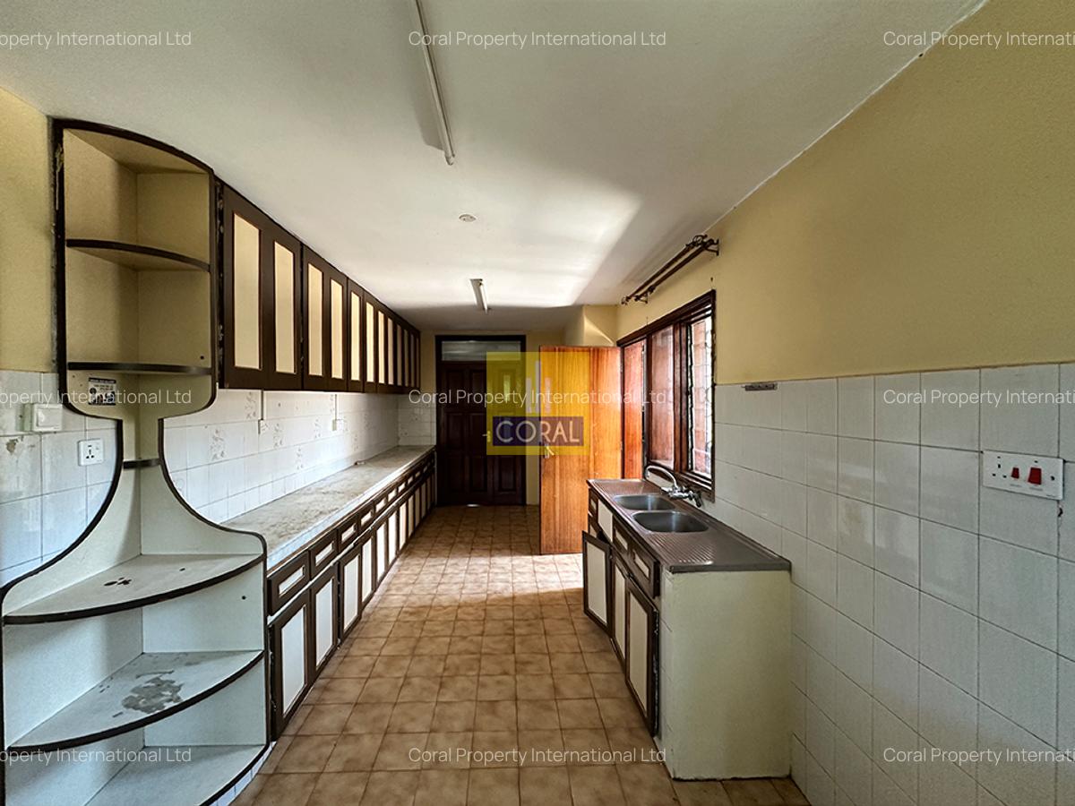 5 Bed House in Kilimani - 2