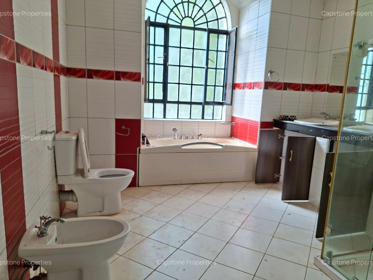 4 Bed Townhouse with En Suite at Runda - 12