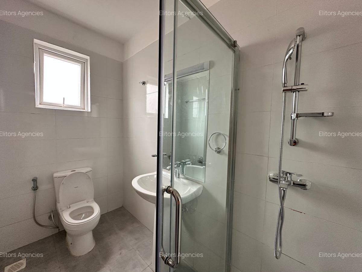 3 Bed Apartment with En Suite at Sports Road - 9