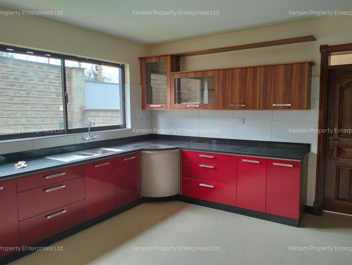 5 Bed Townhouse with En Suite in Westlands Area - 7