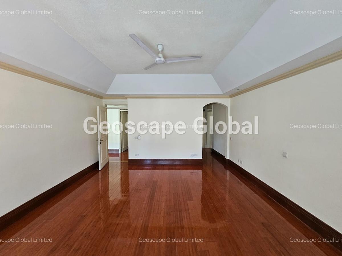 4 Bed House with En Suite in Kitisuru - 12