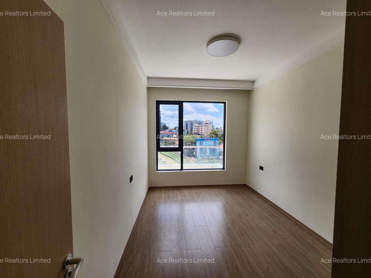 1 Bed Apartment with En Suite at Westlands Road - 4