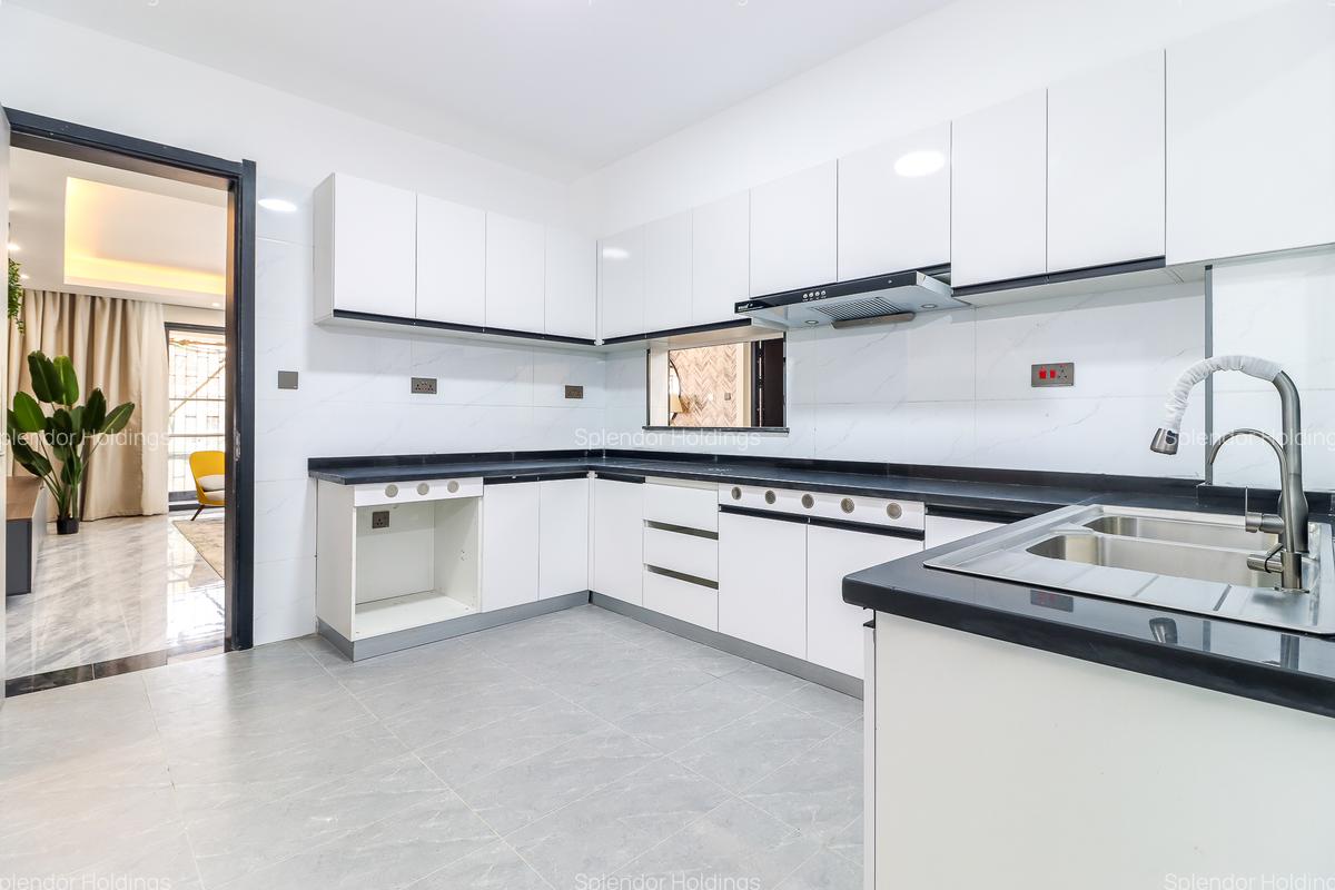 4 Bed Apartment with En Suite in Lavington - 6