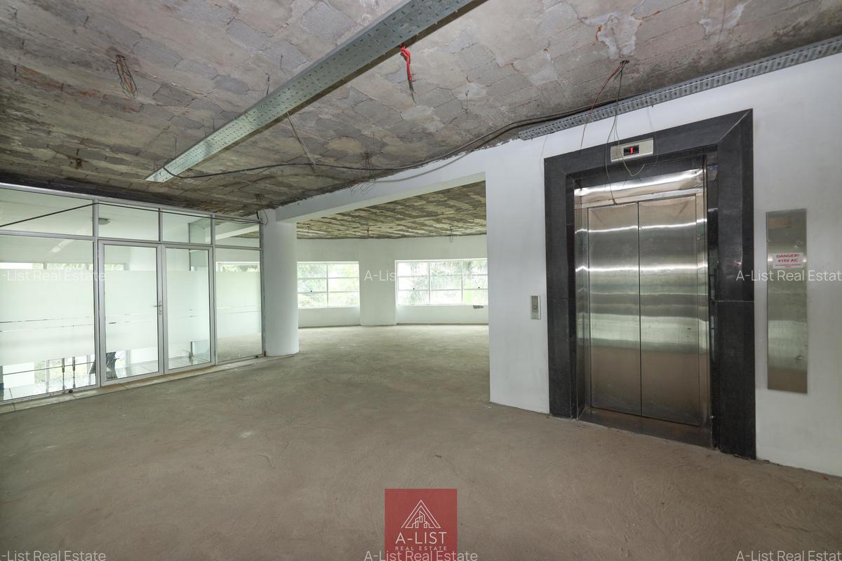 6,162 ft² Commercial Property with Service Charge Included at Westlands Area - 12