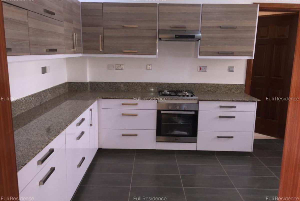 2 Bed Apartment with En Suite at St Michael'S Rd - 2