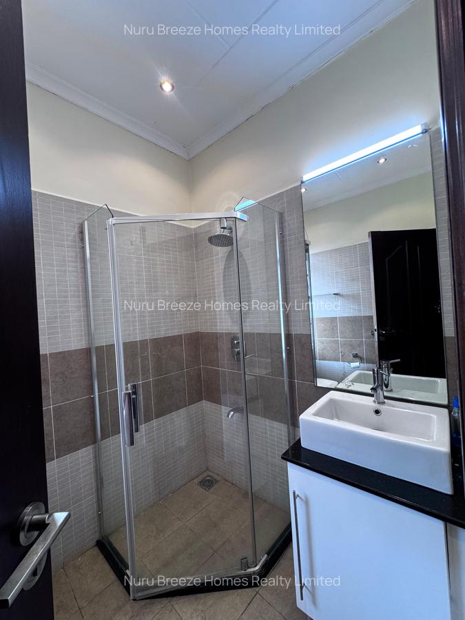 5 Bed Townhouse with En Suite in Runda - 14