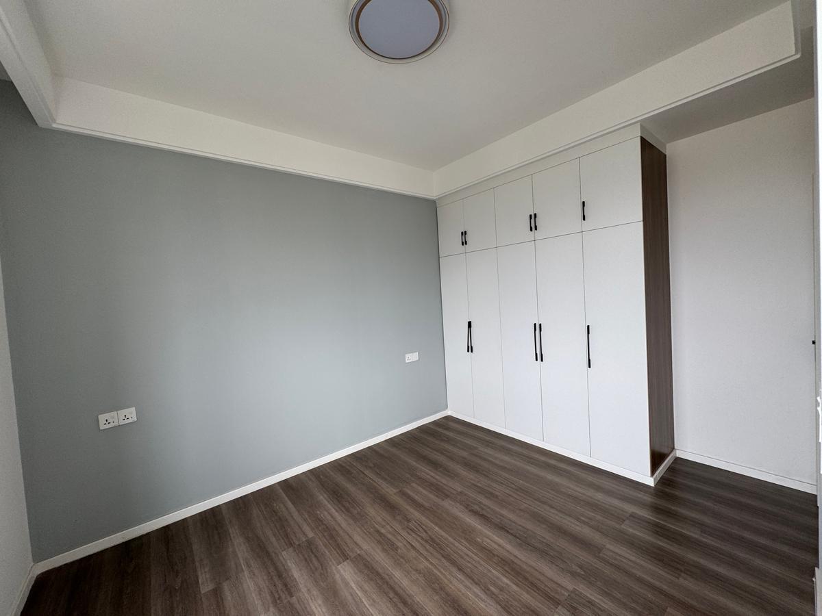 Serviced 2 Bed Apartment with En Suite in Kilimani - 15