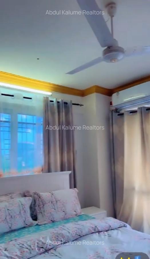 Serviced 3 Bed Apartment with En Suite at Tudor - 4