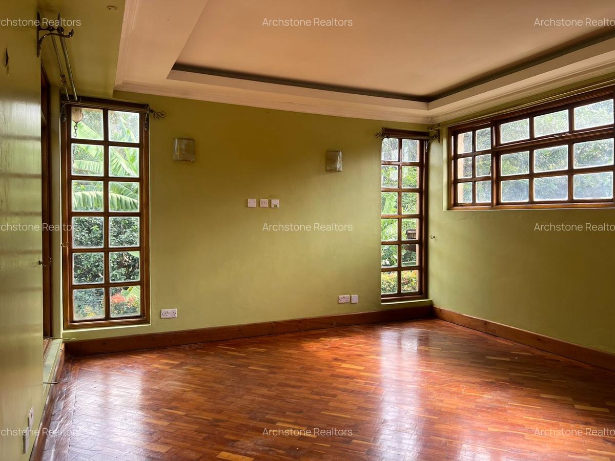 4 Bed House with En Suite in Runda - 5