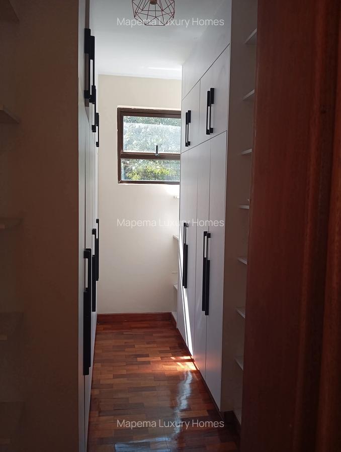 4 Bed House with En Suite at Off Langata Road - 4