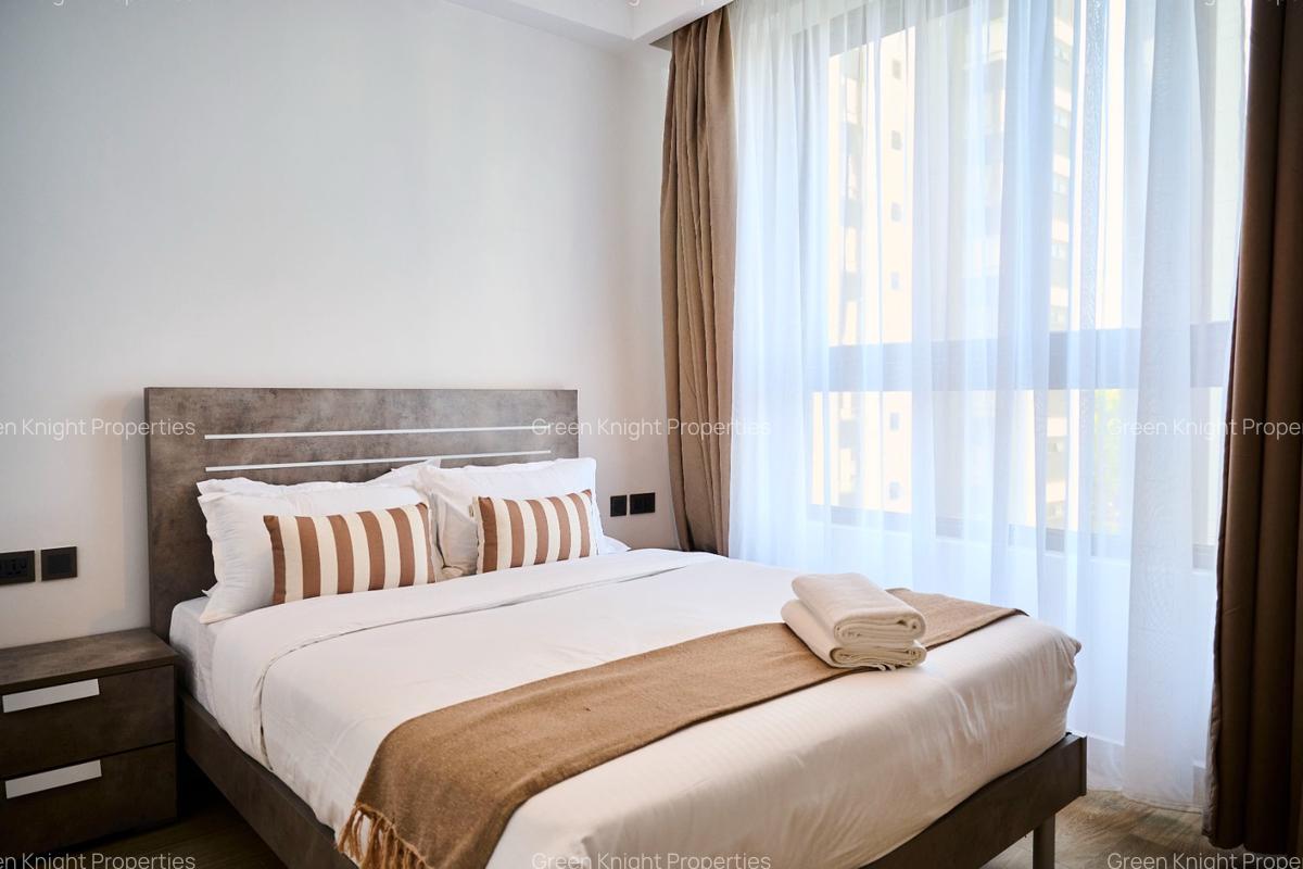 Serviced 3 Bed Apartment with En Suite in Riverside - 14