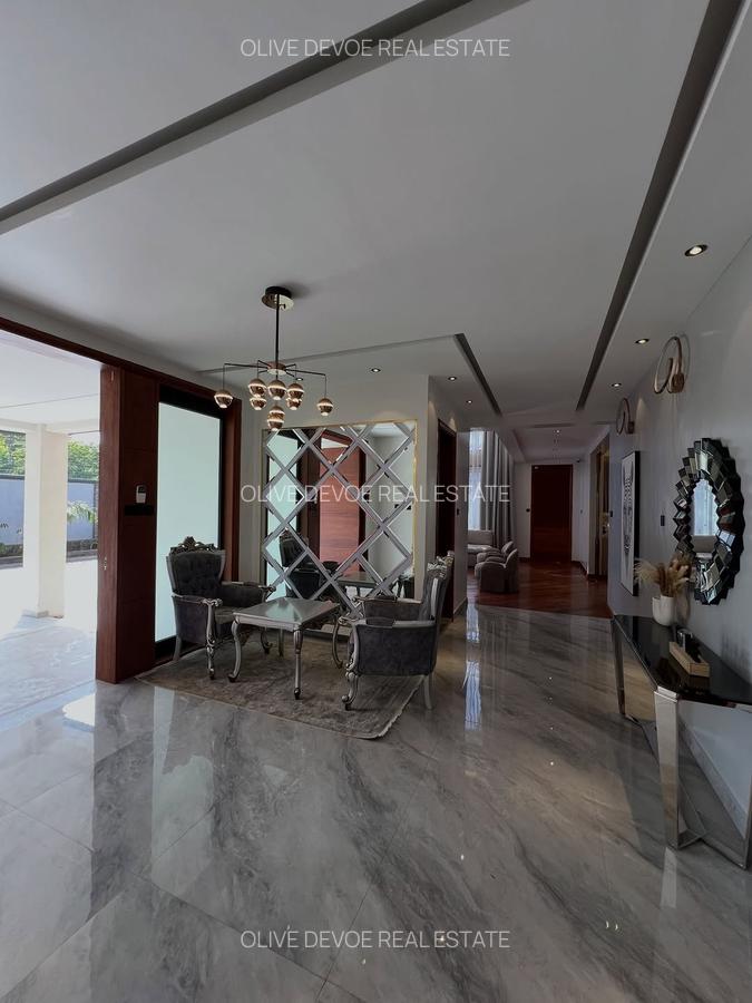 5 Bed House with En Suite in Runda - 16